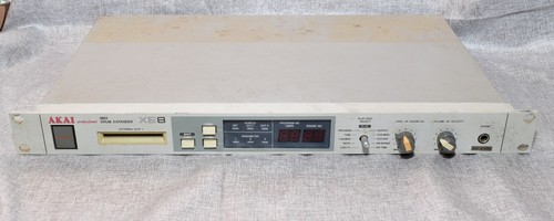 Akai xe8 midi - midi, expander