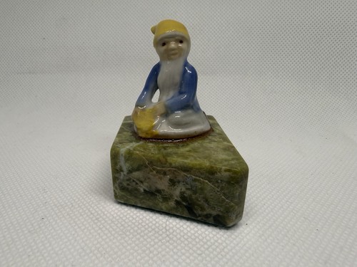 Wade leprechaun gnome yellow - leprechaun,