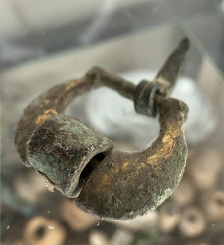 Rare gilt bronze buckle - gilt, with