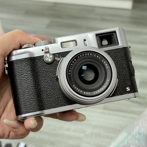 New fujifilm fuji x100s - 95%,