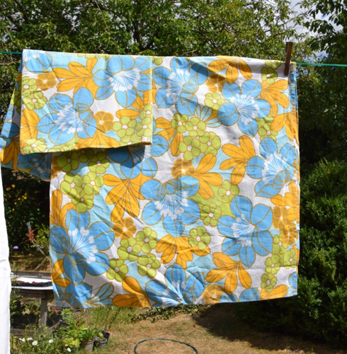 Pair vintage 1970s square - pair,