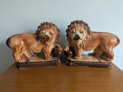 Staffordshire medici large - medici,