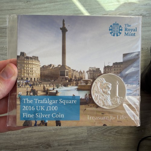 100 the trafalgar square - £100,