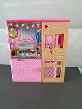 Barbie Fold And Go Dolls House