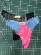UK 6-22 Thongs Black and blue