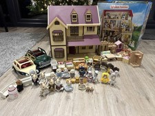 Sylvanian Families Oakwood Manor House & 24 vintage Figures, 2 Cars+ Accessories