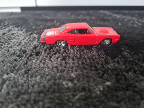 Hot wheels dodge - 69,