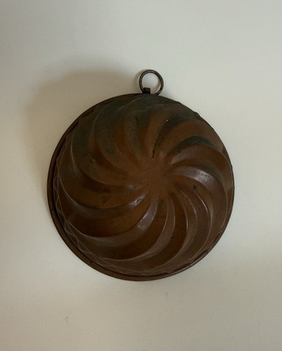 Small vintage copper spiral - vintage,