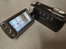 Samsung HMX-F90 Handheld High-Definition Camcorder