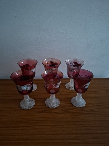 Set highly unusual wine - set,