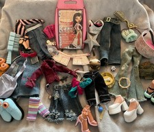 Bundle Of Bratz Dolls Clothes, Shoes, Accessories 40+ Items . VGC