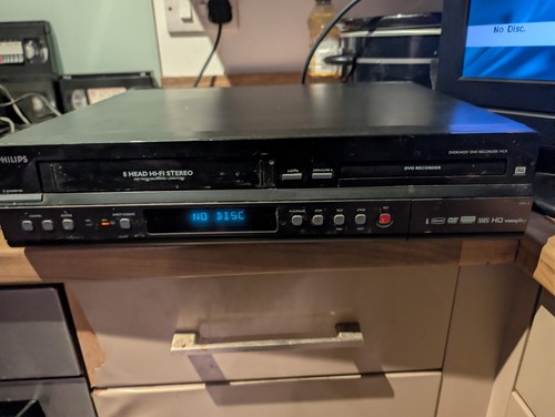 Faulty philips dvdr3432v black - faulty,