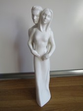Moments by Coalport "In Love" 2000 Figurine 31cm