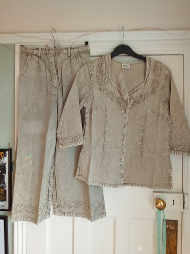 Bnwt stonewashed indian top - stonewashed,