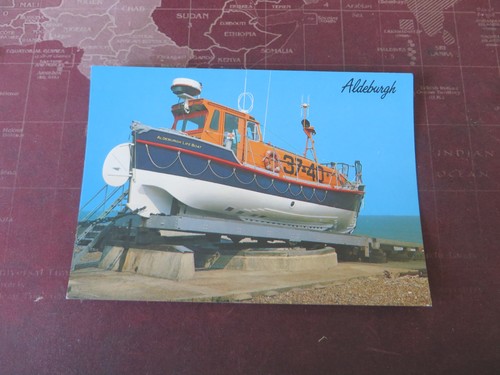 Rnli aldeburgh lifeboat - , lifeboat.