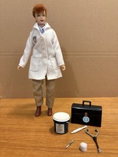 Breyer 522 Veterinarian Laura Vet doll + kit Traditional 1:9 scale articulated