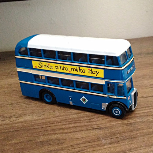 Double decker bus model route - decker,