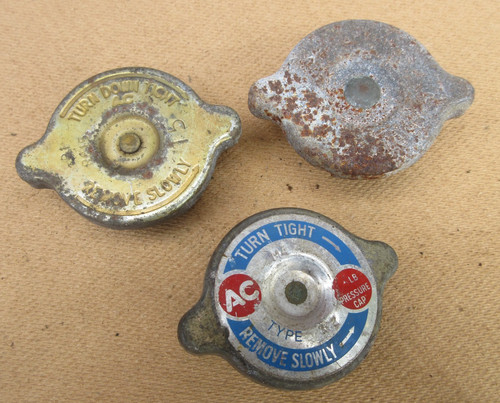 Reliant regal radiator caps - 3x,