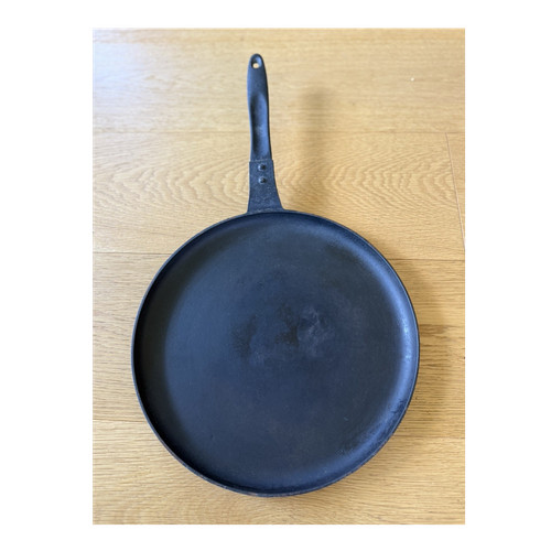 Vintage flat bottomed - vintage, flat-bottomed