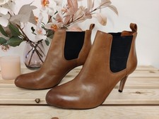 CLARKS TAN BROWN CHELSEA BOOTS UK 6.5D EU 40 CARLITA QUINN LEATHER HEEL WOMENS
