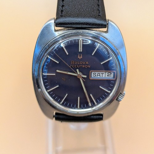 Vintage bulova accutron 2182 - vintage,