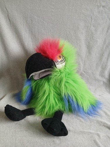 The puppet green red blue - co, green,red
