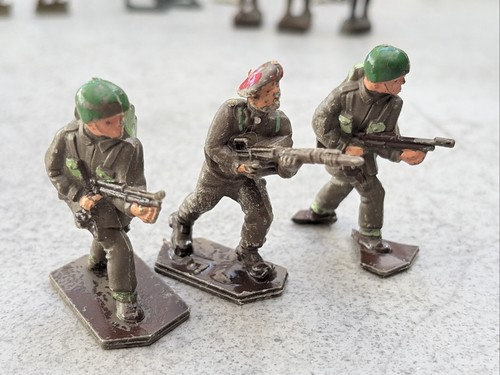 Lone star plastic toy - 3x,