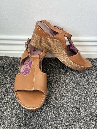 Moshulu tan leather wedge - tan,