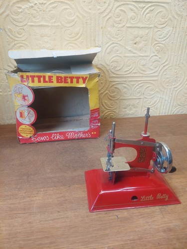 Vintage little betty sewing - betty",