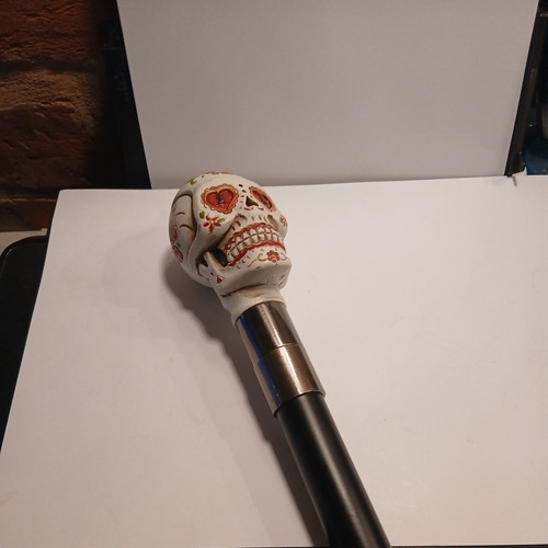 White resin floral skull head - white,