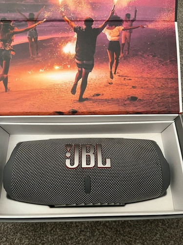 Jbl charge speaker - 5,
