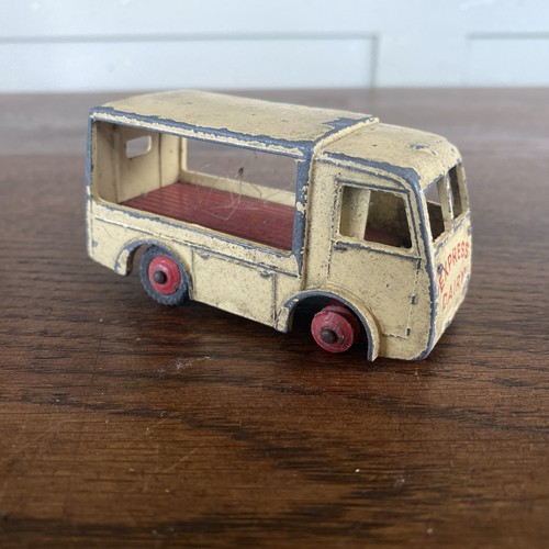 Dinky toys electric milk - 30,