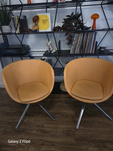 Yellow leatherette swivel - yellow, 🟡