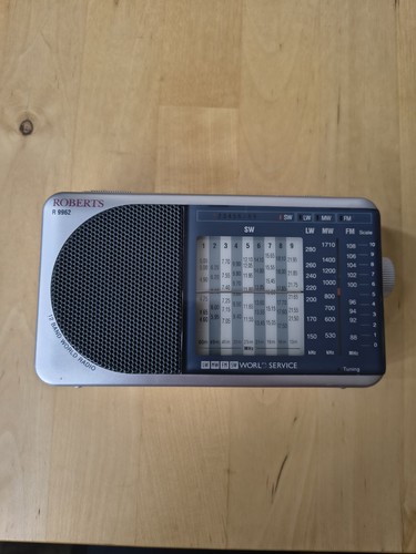 Roberts r9962 portable - portable, silver