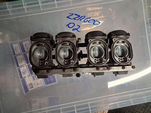 Kawasaki zzr600 carburettors - zzr600,