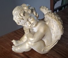 Seated Sleeping Cherub Gold &