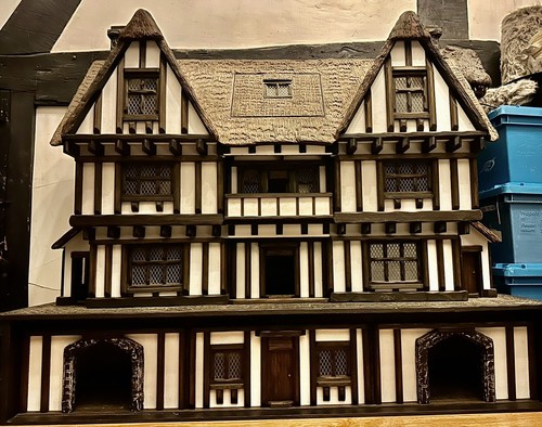 Large robert stubbs tudor - robert,