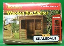 Hornby Skaledale R87680 Wooden Bus Shelter oo boxed (n)