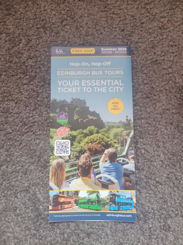 Edinburgh hop hol off bus - off,