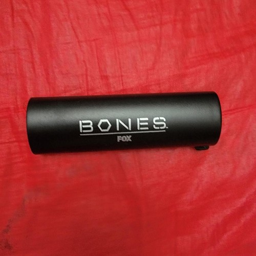 Bones show retractable - bones, tv