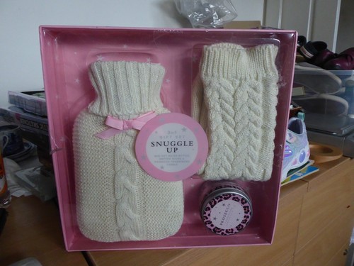 Brand new snuggle set hot - snuggle,