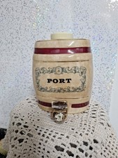 VINTAGE ROYAL VICTORIA WADE