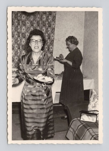Old photo women house part - b&w,