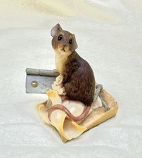 “Mouse with Hinge and
