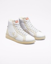 Ladies Converse pro leather