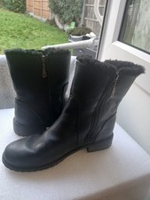 EMU AUSTRALIA " BYRON" BLACK