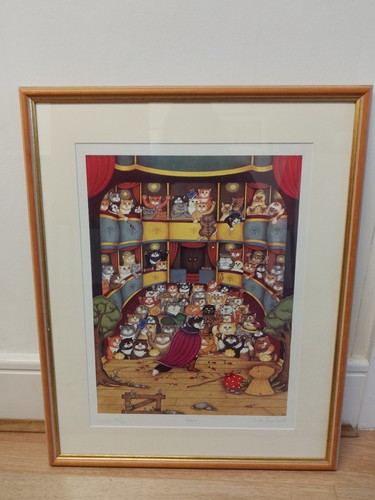 Large framed linda - large,