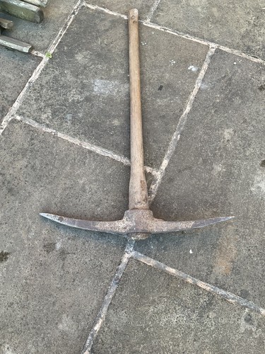 Vintage long handled - long, axe