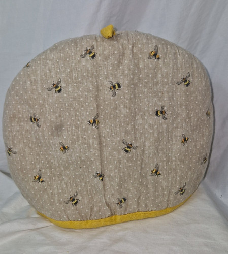 Dunelm bee print quilted tea - dunelm,