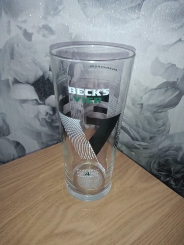 Beck vier pint glass - vier,